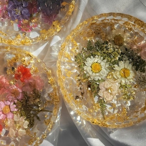 Resin Tray with Pressed Flowers, Trinket Dish, Jewelry Dish, Ring Dish, Catchall/Vanity Tray, Candle Tray, Floral Dish, Bathroom Tray, Soap