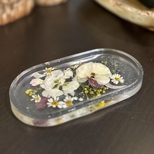 Custom Resin Pressed Flower Jewelry Tray | Oval Trinket Dish | Real Flowers | Made to Order | Gift for Her | Floral Preserved Ring Dish
