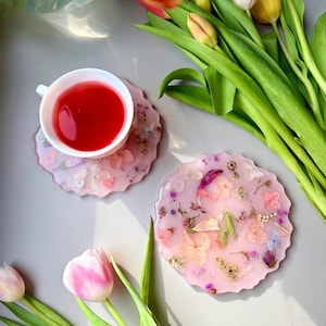 Dried Flowers Resin Coasters | Handmade Gift for Her | Pressed Flower Home Decor | Wedding Housewarming Present | Mother's Day Birthday Gift