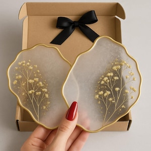 Handmade Flower Coasters Gold foil coaster Home decor gift for her Resin art Home accessories Bohemian coasters Unique housewarming gift