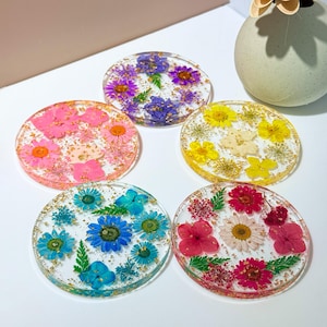 Resin Coasters with Dried Flowers & Gold Leaf, Personalized Floral Drink Coaster Gift for Women, Aesthetic Table Decor Set