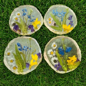 Birth Month Flowers Resin Coasters Personalized Gift For Grandma Epoxy Kitchen Decor Custom Dried Birth Month Flower Unique Coaster Set Of 4