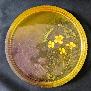Handmade Real Dried Flower Resin Tray – Botanical Decorative Trinket Tray